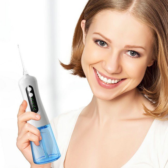 teeth cleaning dental flosser